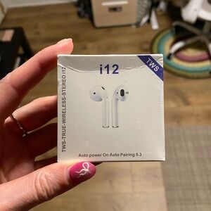 i12 TWS Wireless Earbuds